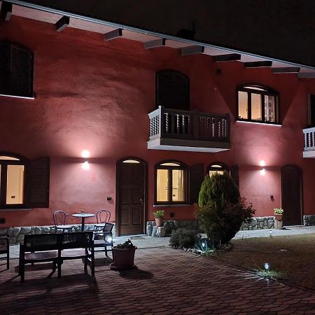 Binario 9 3/4 Bed & Breakfast Villafranca Piemonte Bagian luar foto