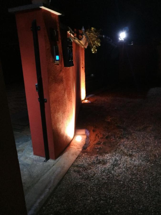 Binario 9 3/4 Bed & Breakfast Villafranca Piemonte Bagian luar foto