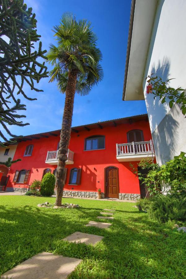 Binario 9 3/4 Bed & Breakfast Villafranca Piemonte Bagian luar foto